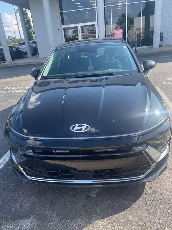 HYUNDAI SONATA 2024 KMHL14JA1RA387590 image