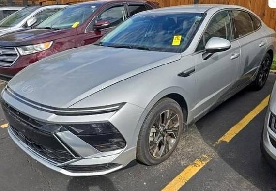 HYUNDAI SONATA 2024 KMHL64JA9RA366794 image