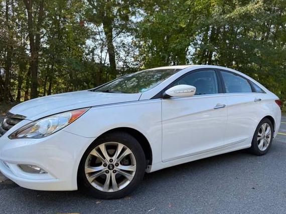 HYUNDAI SONATA 2011 5NPEC4AC4BH002661 image