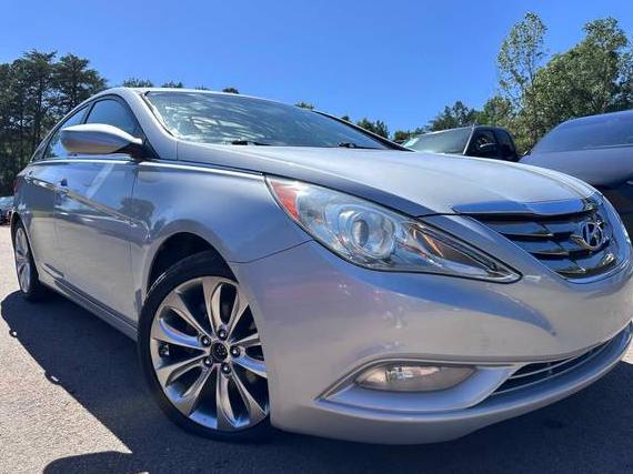 HYUNDAI SONATA 2011 5NPEC4AC2BH059568 image