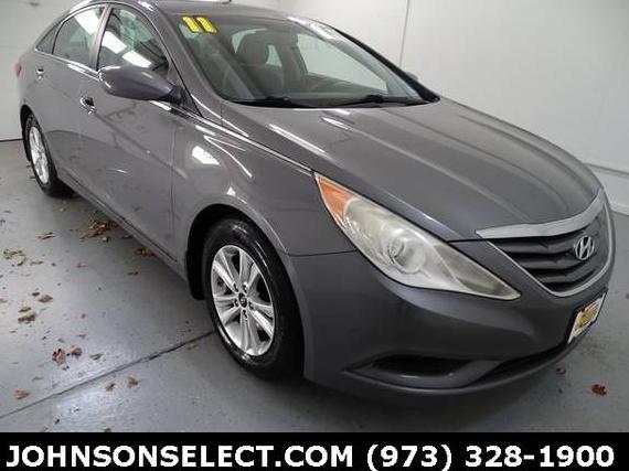 HYUNDAI SONATA 2011 5NPEB4AC4BH092820 image