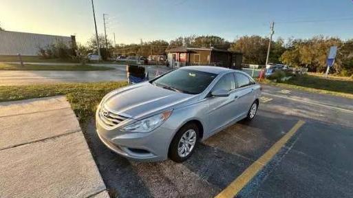 HYUNDAI SONATA 2011 5NPEB4AC1BH245508 image