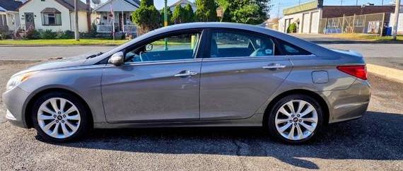 HYUNDAI SONATA 2011 5NPEC4AC4BH011862 image