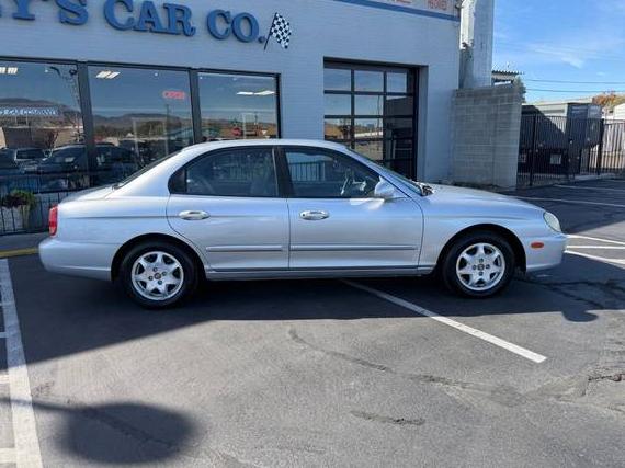HYUNDAI SONATA 2001 KMHWF35V11A474514 image