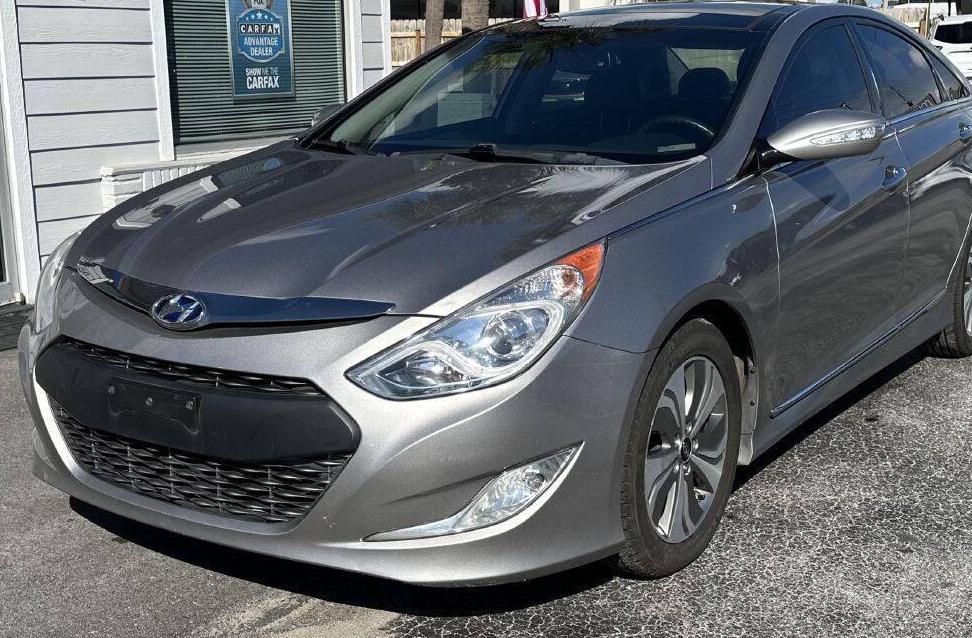 HYUNDAI SONATA 2014 KMHEC4A47EA109686 image