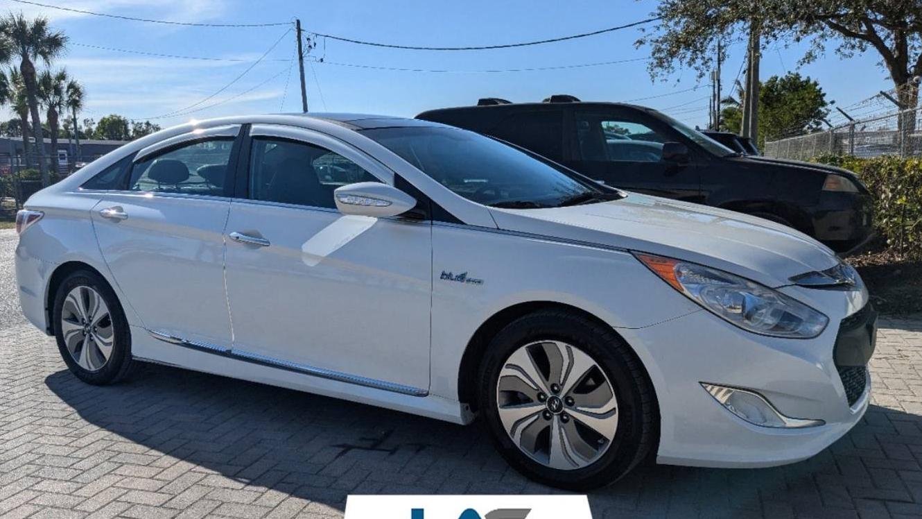 HYUNDAI SONATA 2014 KMHEC4A48EA106666 image