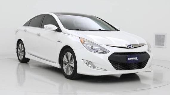 HYUNDAI SONATA 2015 KMHEC4A44FA128424 image