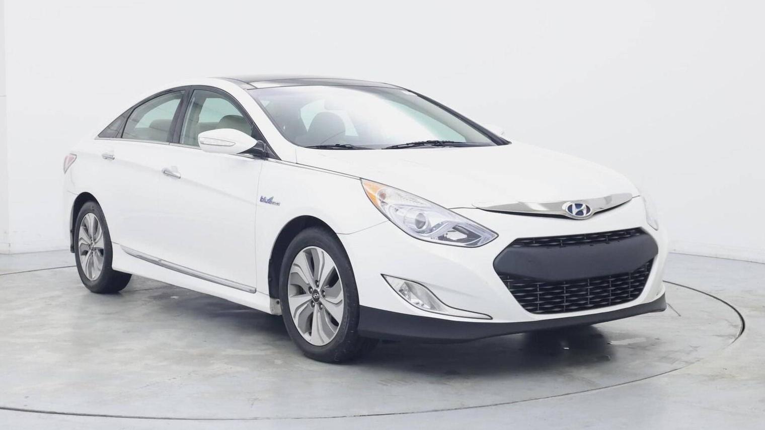 HYUNDAI SONATA 2015 KMHEC4A46FA131535 image