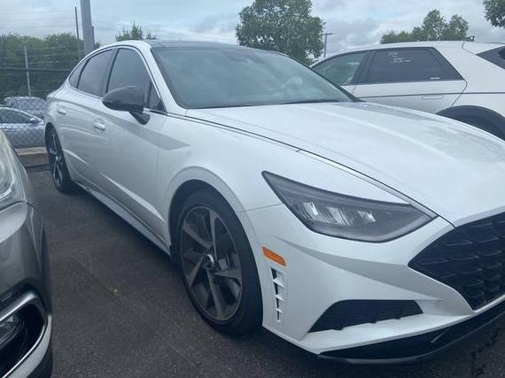 HYUNDAI SONATA 2022 KMHL44J26NA223889 image