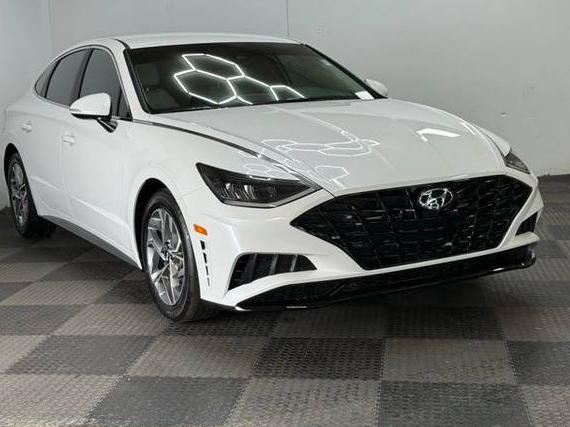 HYUNDAI SONATA 2022 KMHL64JA5NA239339 image