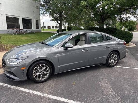 HYUNDAI SONATA 2022 KMHL64JA8NA219831 image