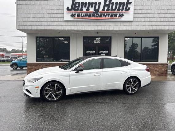 HYUNDAI SONATA 2022 5NPEJ4J2XNH136219 image