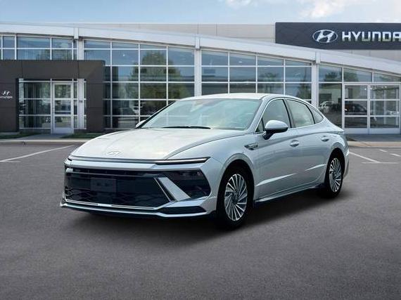 HYUNDAI SONATA 2025 KMHL54JJ2SA120047 image