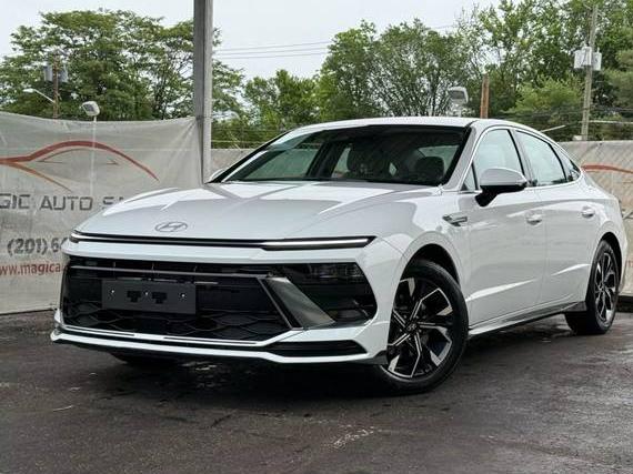 HYUNDAI SONATA 2025 KMHL64JA4SA447143 image
