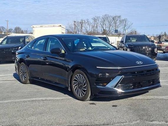HYUNDAI SONATA 2025 KMHL54JJ9SA110275 image