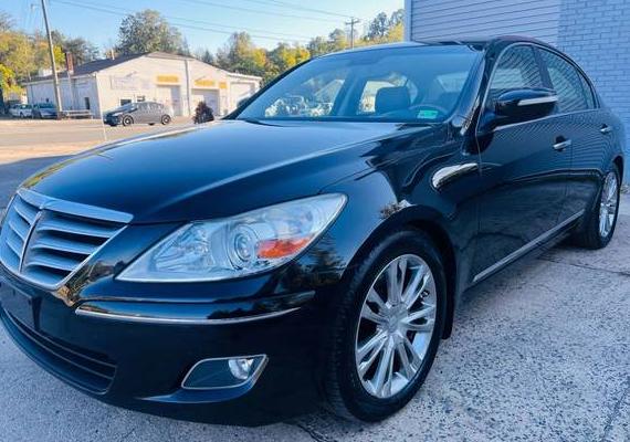 HYUNDAI GENESIS 2009 KMHGC46F49U031861 image