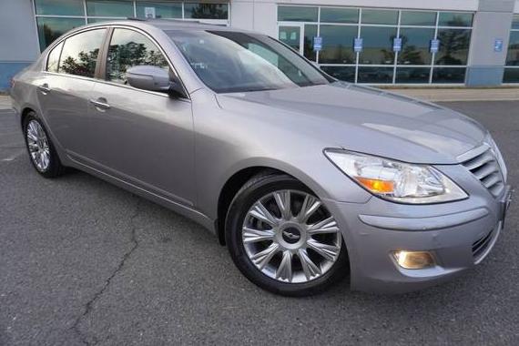 HYUNDAI GENESIS 2009 KMHGC46EX9U036540 image HYUNDAI GENESIS 2009 KMHGC46EX9U036540 image