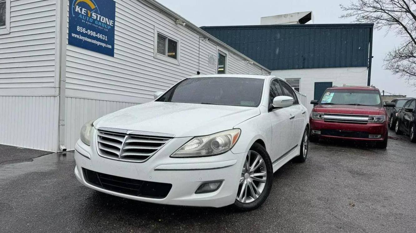 HYUNDAI GENESIS 2011 KMHGC4DF8BU135973 image