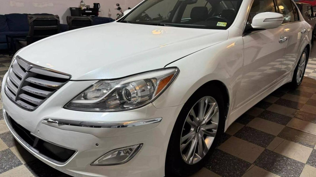 HYUNDAI GENESIS 2013 KMHGC4DD6DU250170 image