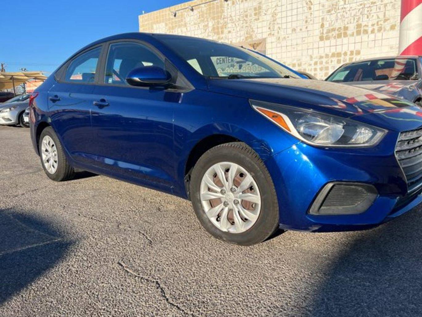 HYUNDAI ACCENT 2018 3KPC24A37JE005695 image