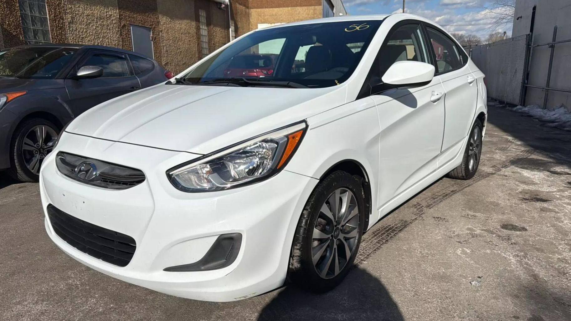 HYUNDAI ACCENT 2017 KMHCT4AE9HU340656 image