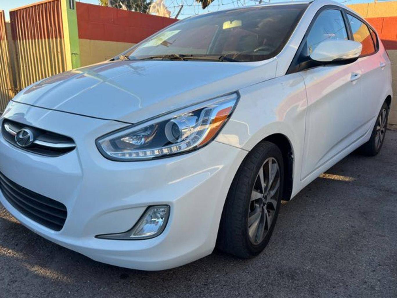 HYUNDAI ACCENT 2015 KMHCU5AE2FU205597 image