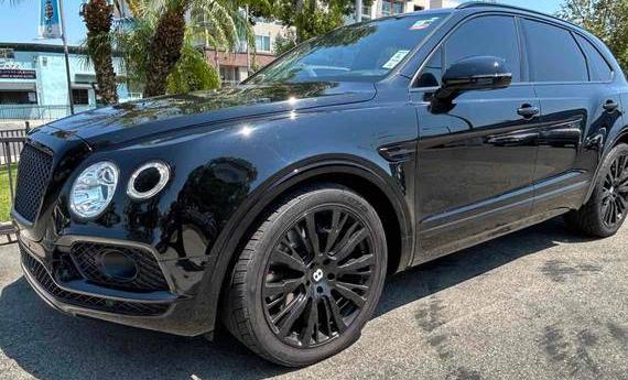 BENTLEY BENTAYGA 2017 SJAAC2ZV1HC015401 image