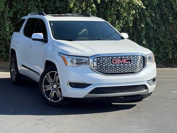 GMC ACADIA 2017 1GKKNXLS6HZ116198 image