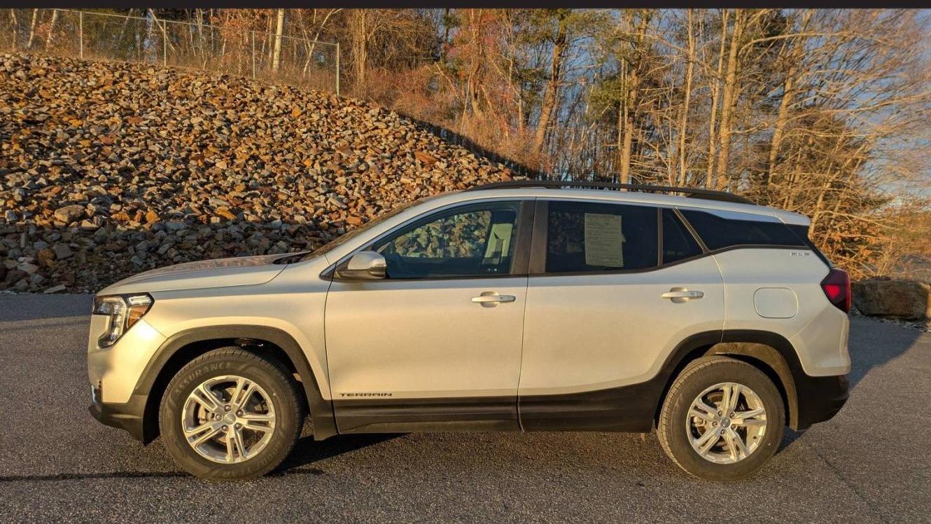 GMC TERRAIN 2022 3GKALTEV7NL226472 image