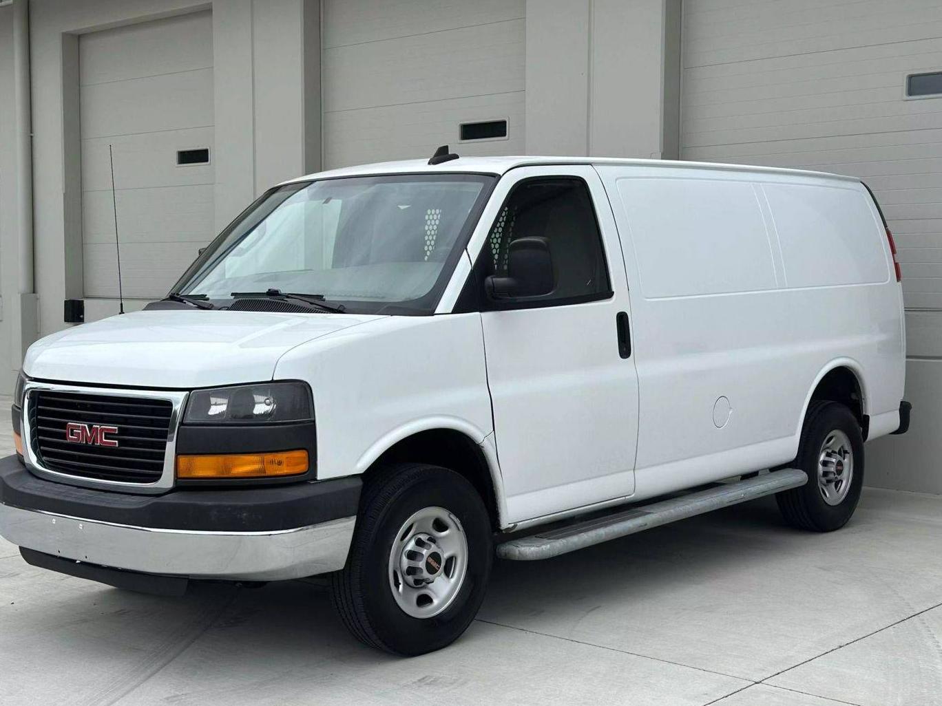GMC SAVANA 2022 1GTW7AF71N1220510 image