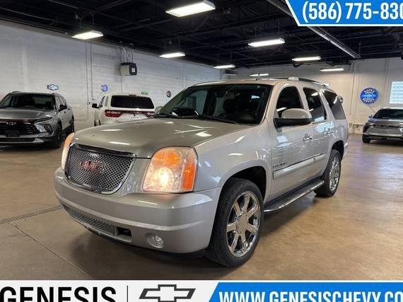 GMC YUKON 2008 1GKFK638X8J198203 image