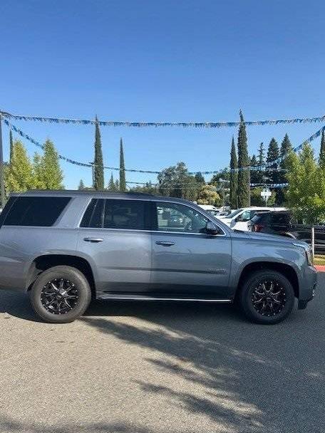 GMC YUKON 2019 1GKS2BKC0KR212650 image