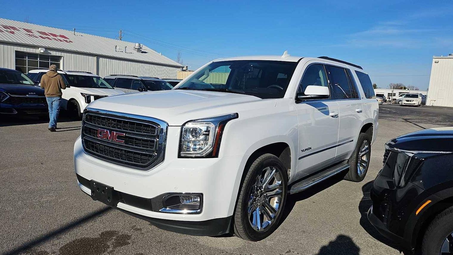 GMC YUKON 2020 1GKS2BKC9LR234938 image