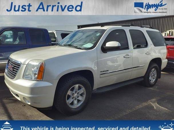 GMC YUKON 2011 1GKS1CE06BR243864 image