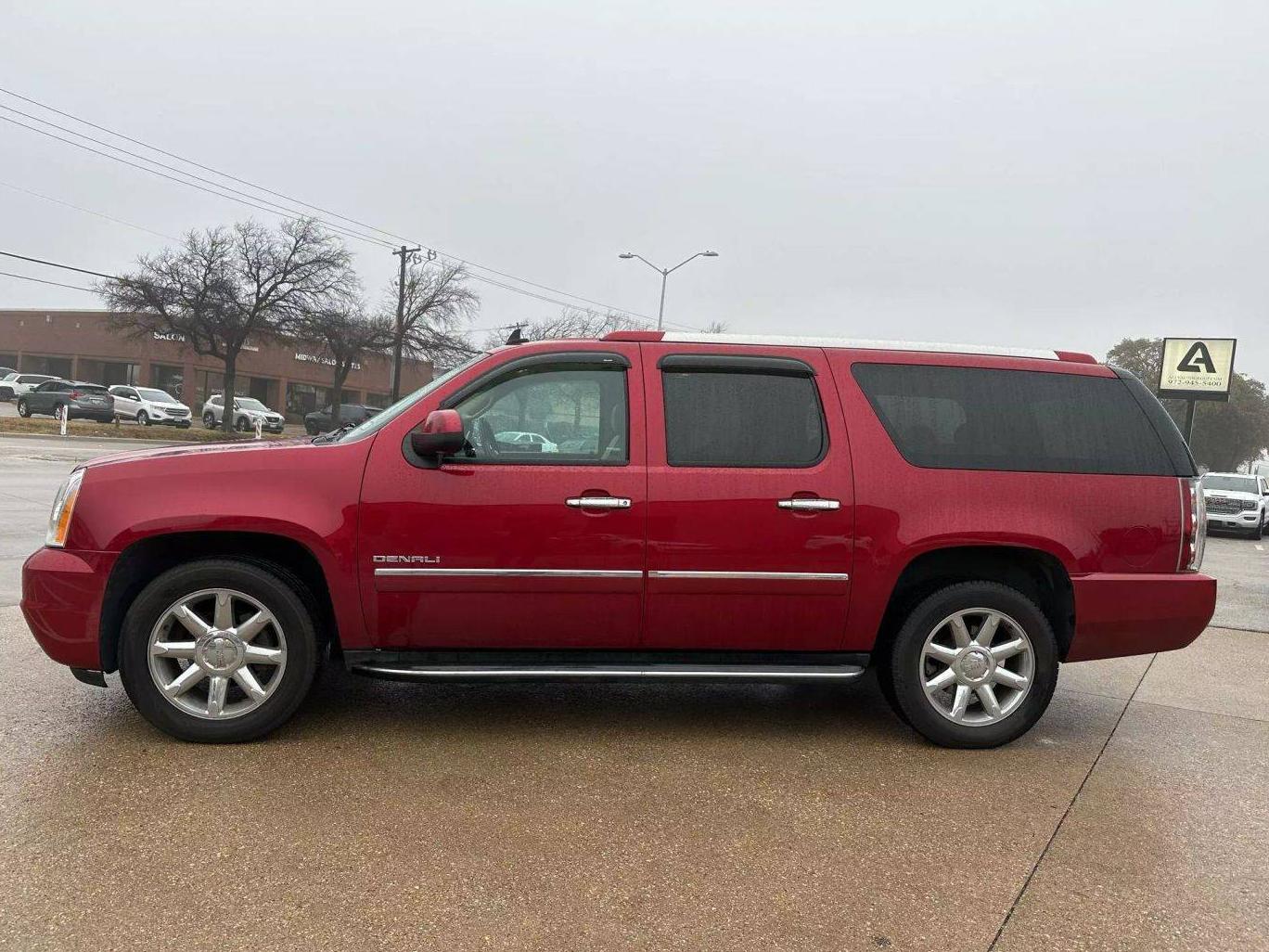 GMC YUKON 2013 1GKS2MEF0DR371270 image