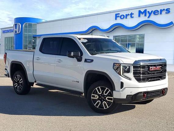 GMC SIERRA 2023 1GTUUEE84PZ111917 image