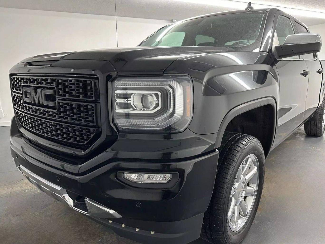 GMC SIERRA 2018 3GTU2PEC1JG326670 image