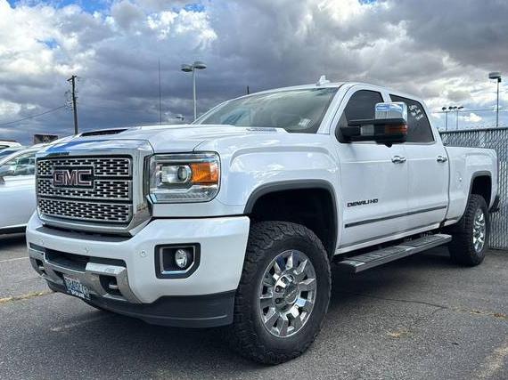GMC SIERRA 2018 1GT12UEY9JF195759 image GMC SIERRA 2018 1GT12UEY9JF195759 image