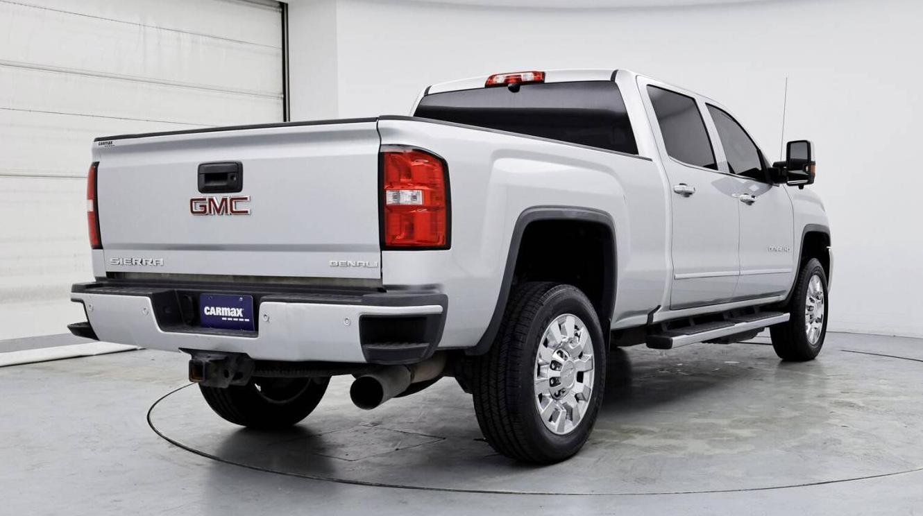 GMC SIERRA 2018 1GT12UEY0JF252303 image