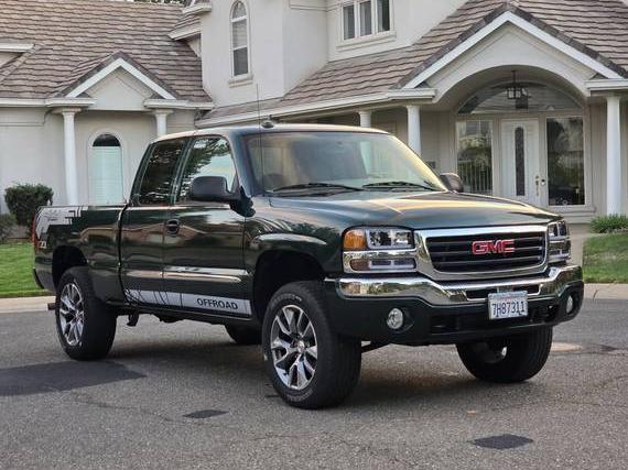 GMC SIERRA 2004 2GTEK19T341227213 image