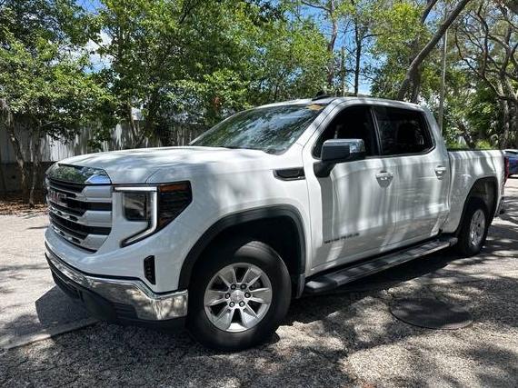 GMC SIERRA 2024 1GTPHBEK7RZ200685 image