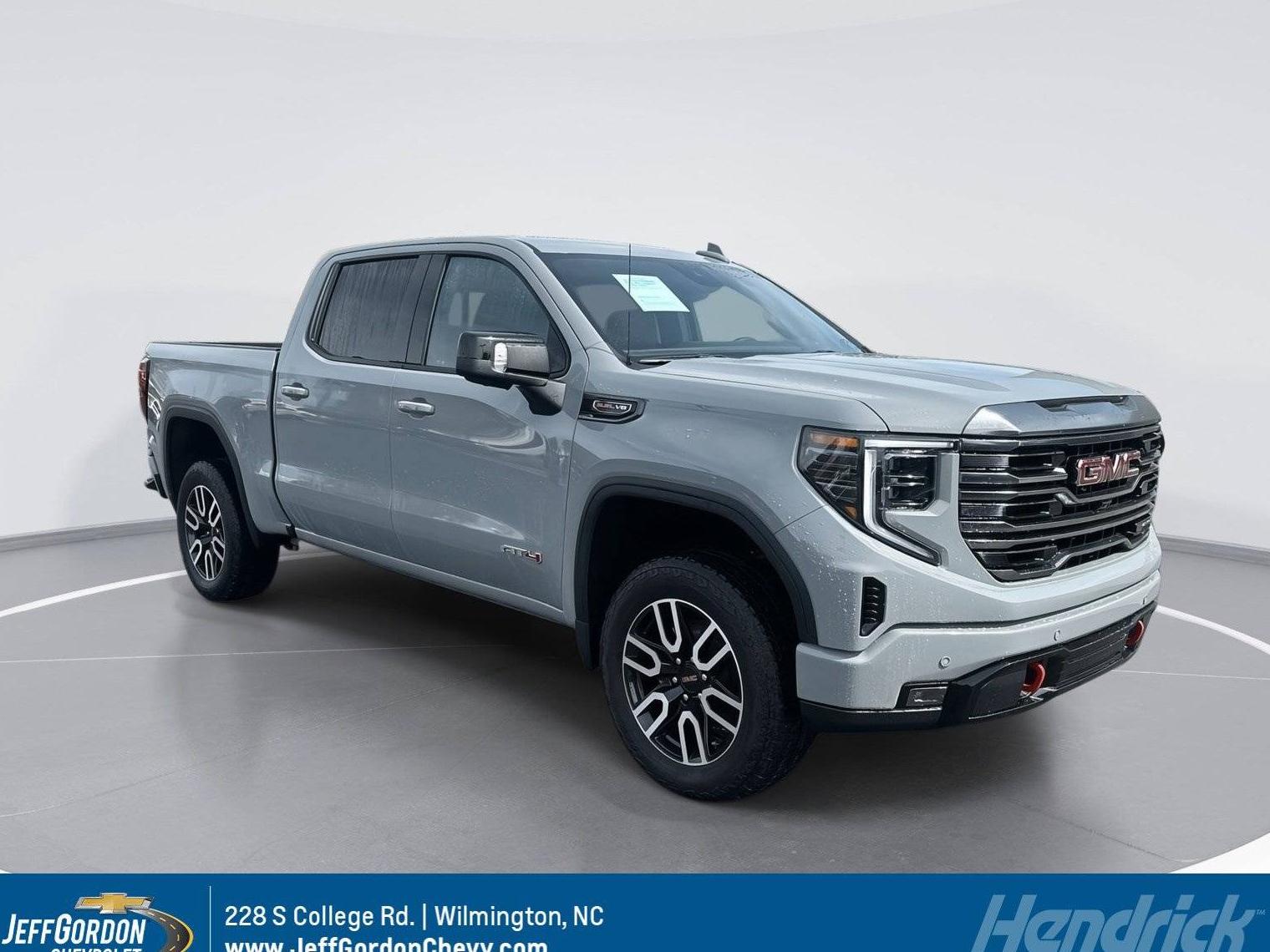 GMC SIERRA 2024 3GTUUEEL8RG262962 image