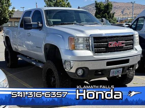 GMC SIERRA 2011 1GT121C85BF107776 image
