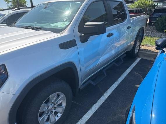GMC SIERRA 2022 3GTPUAEK0NG549607 image