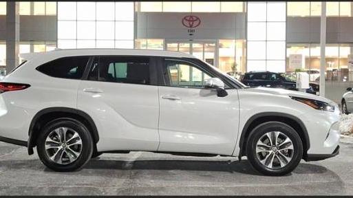 TOYOTA HIGHLANDER 2023 5TDKDRAH2PS032252 image