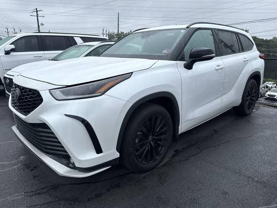 TOYOTA HIGHLANDER 2023 5TDKDRAH6PS507725 image