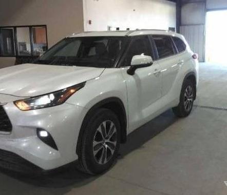 TOYOTA HIGHLANDER 2023 5TDKDRBH6PS503446 image