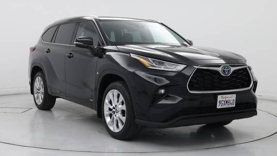 TOYOTA HIGHLANDER 2023 5TDXBRCH3PS577367 image