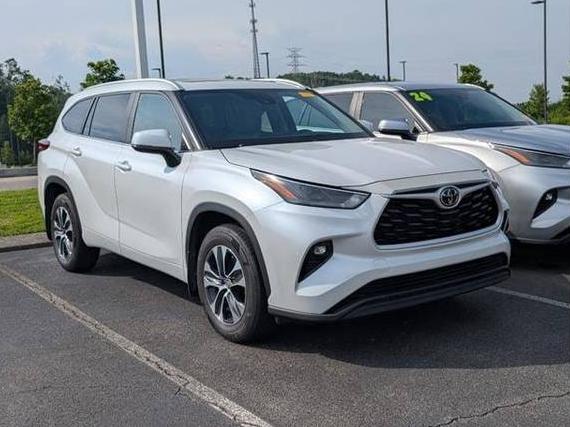 TOYOTA HIGHLANDER 2023 5TDKDRBH8PS028236 image