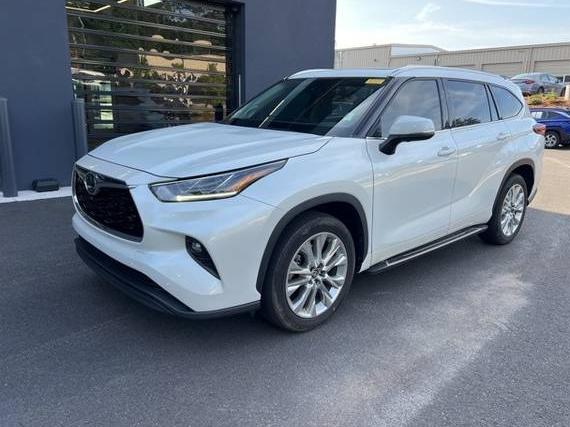 TOYOTA HIGHLANDER 2023 5TDKDRAH7PS024258 image
